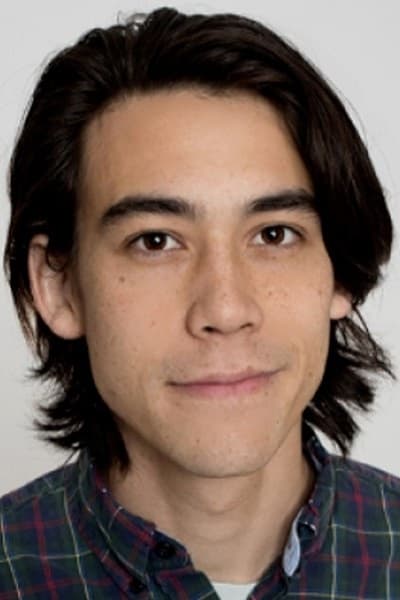 Headshot of Zac Oyama